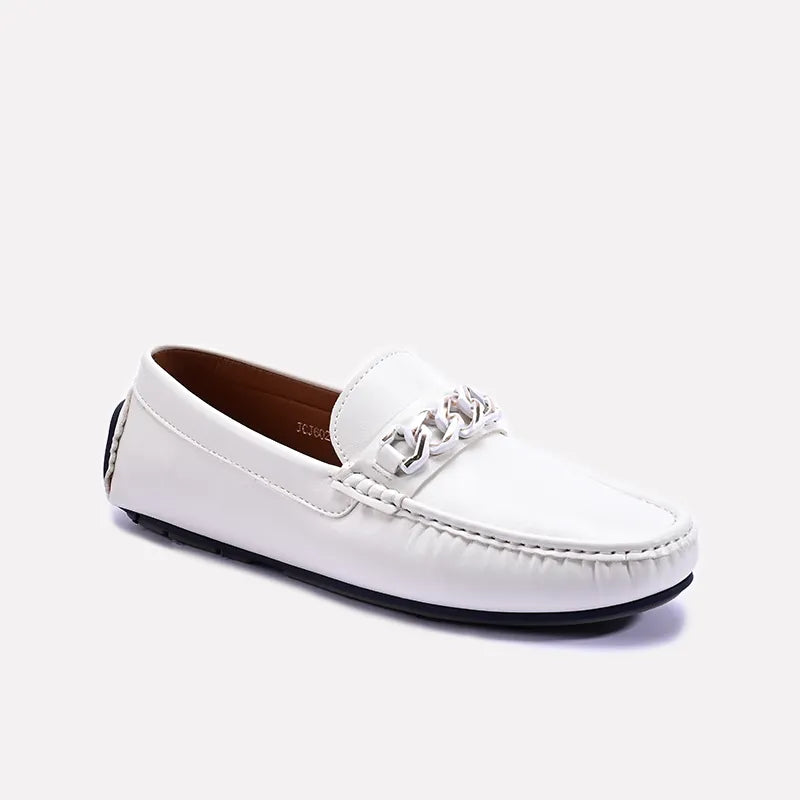 Men's loafers with a pointed toe for a stylish appearance Men's loafers with a pointed toe for a stylish appearance White Chain Loafers For Men 0130950 Men's loafers with a pointed toe for a stylish appearance Men's loafers with a pointed toe for a stylish appearance White Chain Loafers For Men 0130950