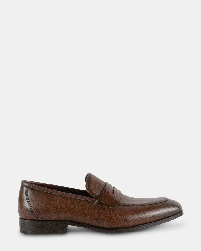 Men's loafers with a cushioned footbed Men's loafers with a cushioned footbed KAIRO BROWN