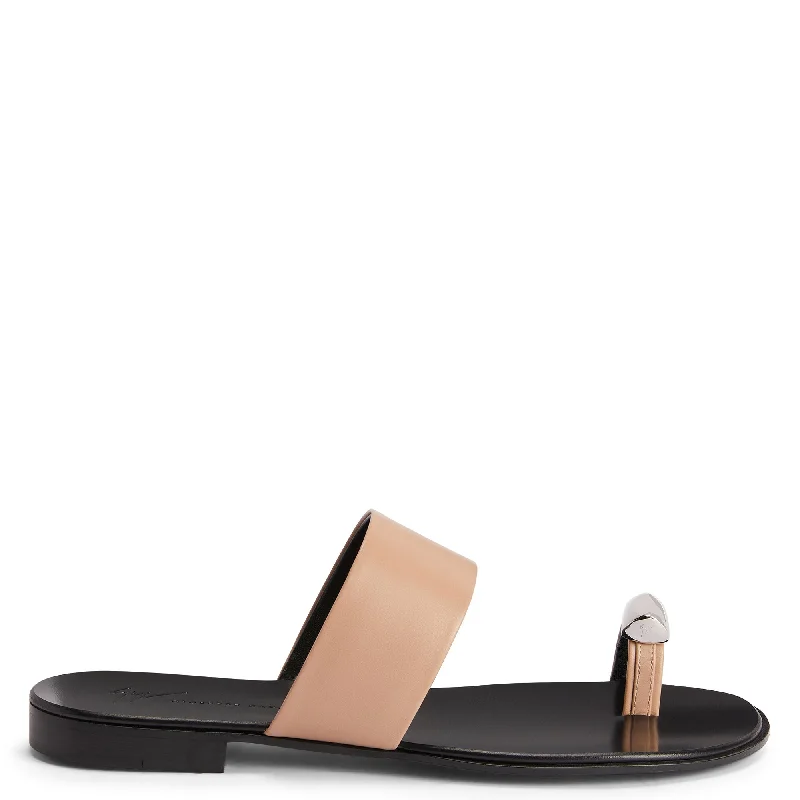 Men's loafers with a smooth leather finish Men's loafers with a smooth leather finish Giuseppe Zanotti Norbert Men's loafers with a smooth leather finish Men's loafers with a smooth leather finish Giuseppe Zanotti Norbert