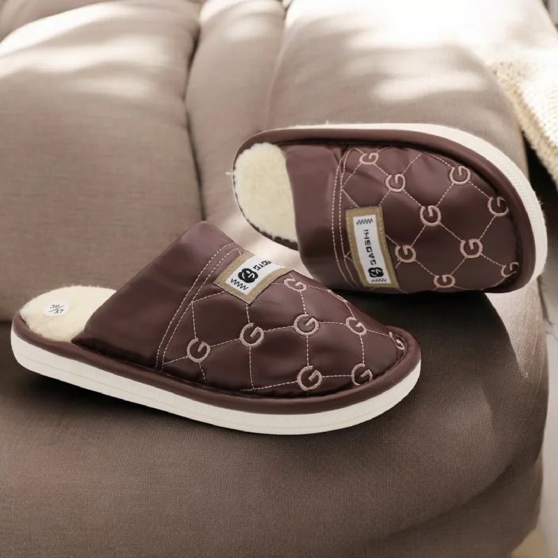 Men's slippers with a soft, flexible sole M0423 leather shoes