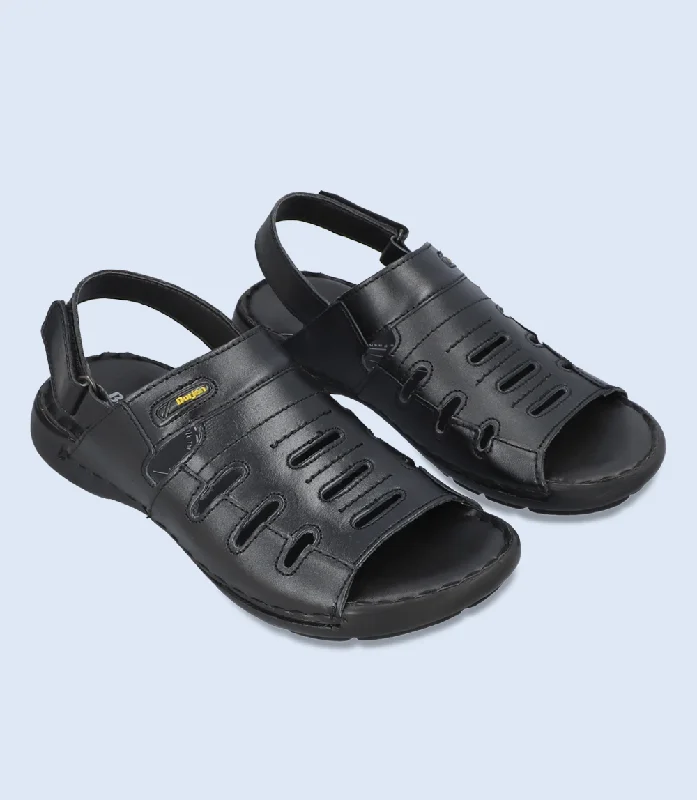 Men's sandals in a neutral color like black or brown Men's sandals in a neutral color like black or brown BM5861-BLACK-Men Sandal Men's sandals in a neutral color like black or brown Men's sandals in a neutral color like black or brown BM5861-BLACK-Men Sandal