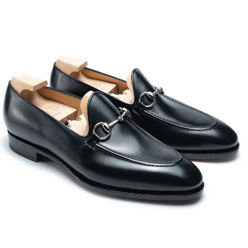Men's loafers with a tassel front for a classic look Men's loafers with a tassel front for a classic look 284 ARTISTA Men's loafers with a tassel front for a classic look Men's loafers with a tassel front for a classic look 284 ARTISTA