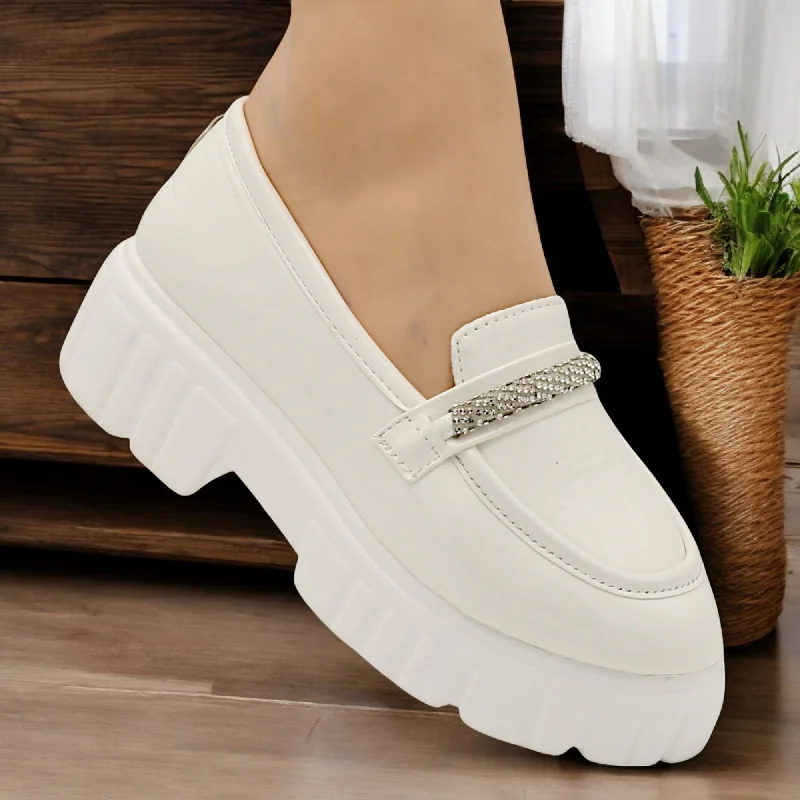 Men's slippers with a padded footbed for all - day comfort A6 kids patent