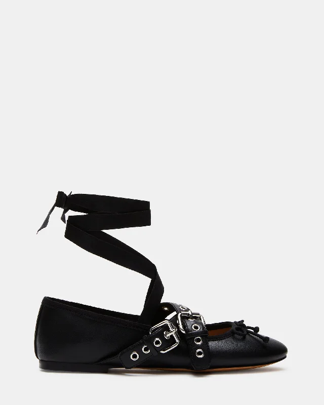 Men's loafers with a perforated leather upper for ventilation Men's loafers with a perforated leather upper for ventilation BAYLEN BLACK Men's loafers with a perforated leather upper for ventilation Men's loafers with a perforated leather upper for ventilation BAYLEN BLACK