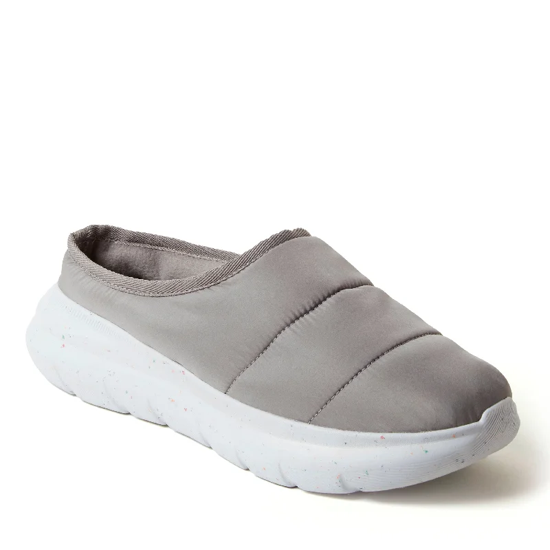 Men's loafers with a cushioned footbed Men's loafers with a cushioned footbed Dearfoams Men's Ontario Slip-On Clog With Regnr8 Men's loafers with a cushioned footbed Men's loafers with a cushioned footbed Dearfoams Men's Ontario Slip-On Clog With Regnr8
