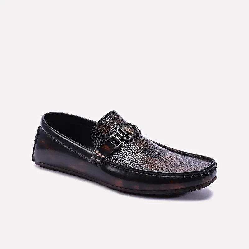 Men's loafers with a low - heeled design Men's loafers with a low - heeled design Mustard Textured Loafers 0130877 Men's loafers with a low - heeled design Men's loafers with a low - heeled design Mustard Textured Loafers 0130877