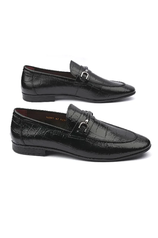 Men's loafers with a smooth leather finish Men's loafers with a smooth leather finish LOGO 10049 BKC Men's loafers with a smooth leather finish Men's loafers with a smooth leather finish LOGO 10049 BKC