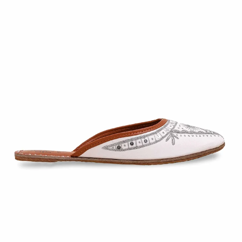 Men's slippers with a padded collar for comfort White Fancy Khusa EC8473