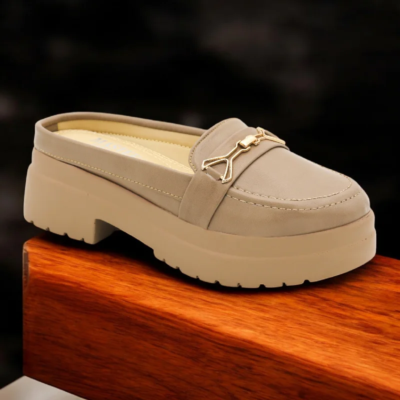 Men's slippers with a decorative pom - pom or tassel M0467 open back