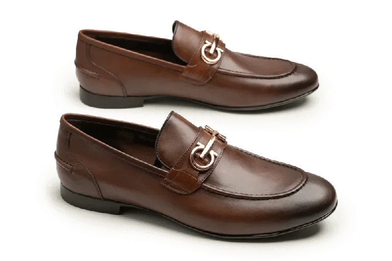 Men's loafers with a pointed toe for a stylish appearance Men's loafers with a pointed toe for a stylish appearance LOGO 10015 BRA Men's loafers with a pointed toe for a stylish appearance Men's loafers with a pointed toe for a stylish appearance LOGO 10015 BRA