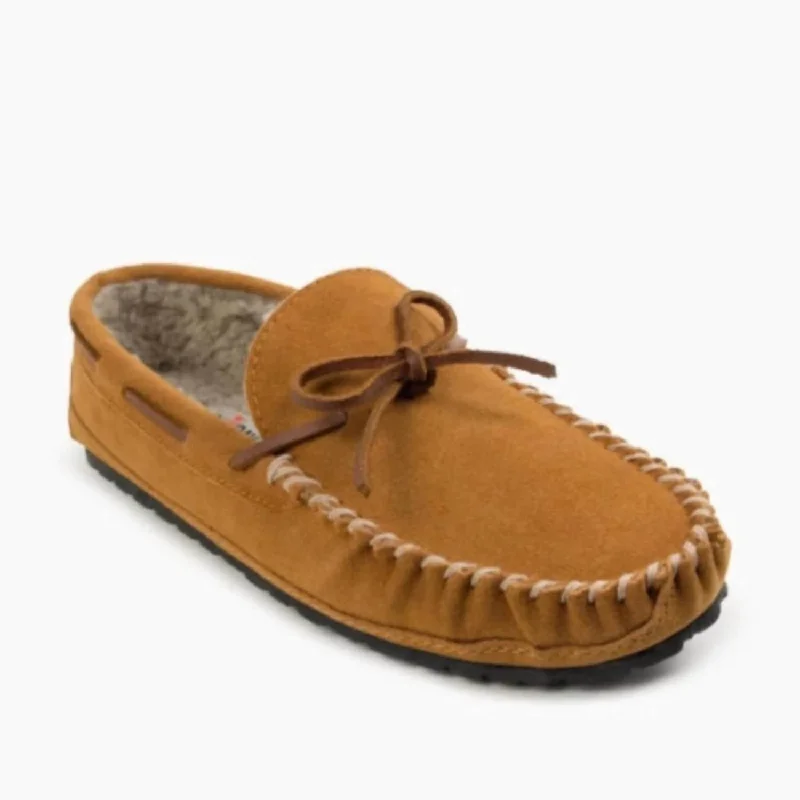 Men's loafers with a perforated leather upper for ventilation Men's loafers with a perforated leather upper for ventilation Men's Casey Slipper In Cinnamon Men's loafers with a perforated leather upper for ventilation Men's loafers with a perforated leather upper for ventilation Men's Casey Slipper In Cinnamon