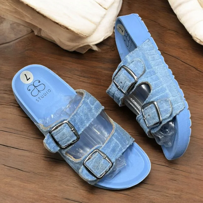 Men's slippers with a leather sole for a classic look 2 strap slipper