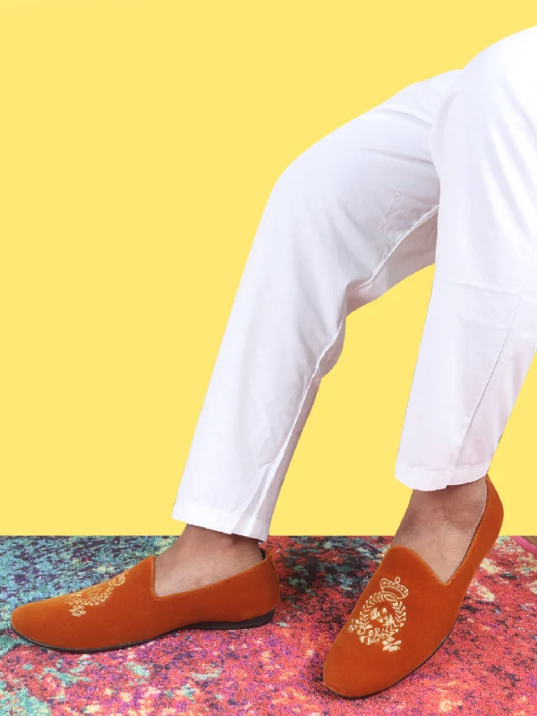 Men's casual shoes with a soft insole for cushioning Men Tan Velvet Embroidery Design Party Casual Loafer Shoes Men's casual shoes with a soft insole for cushioning Men Tan Velvet Embroidery Design Party Casual Loafer Shoes