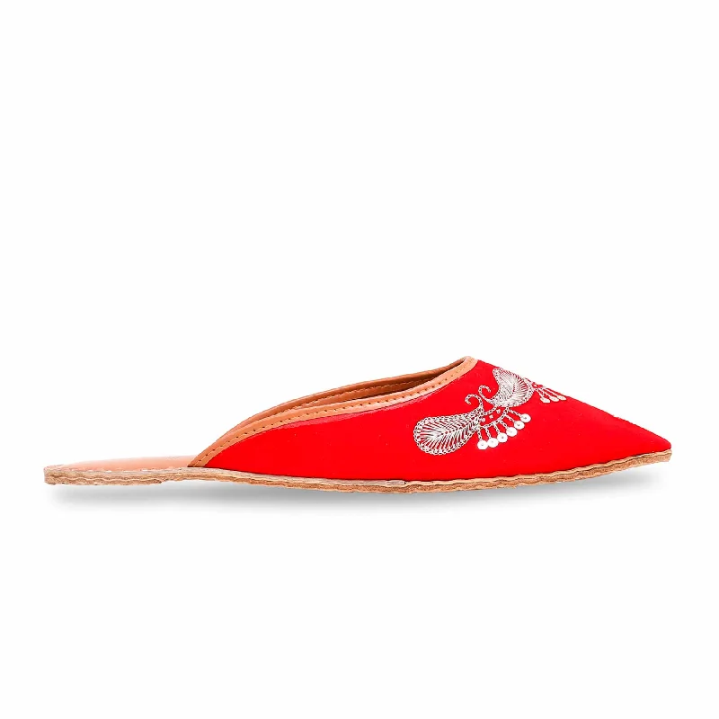 Men's slippers in a warm color like red or brown Red Back Open Khusa EC8493