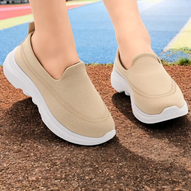 Men's slippers with a logo patch on the side W017 comfy walk
