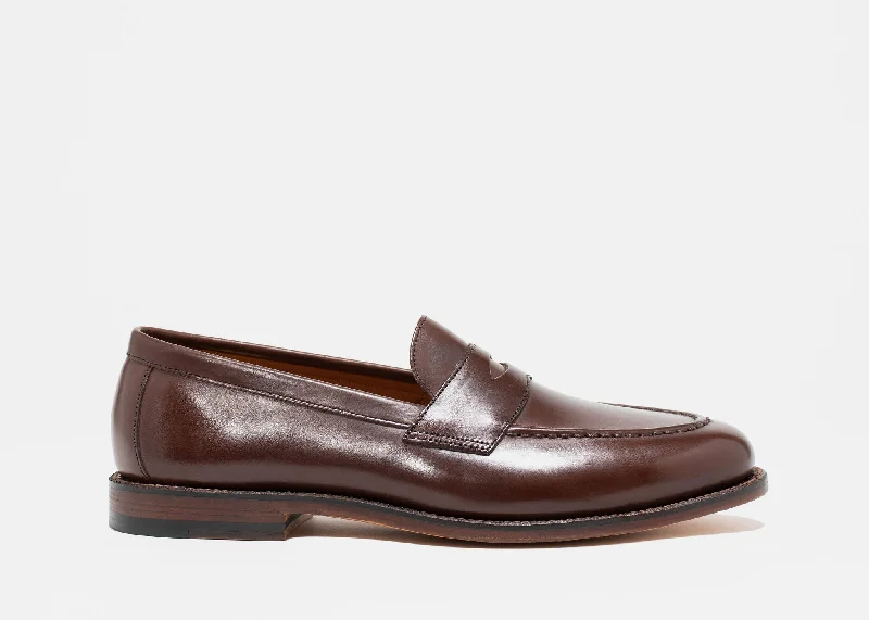 Men's loafers with a moc - toe design Men's loafers with a moc - toe design Traveler Penny Tobacco Calf Men's loafers with a moc - toe design Men's loafers with a moc - toe design Traveler Penny Tobacco Calf