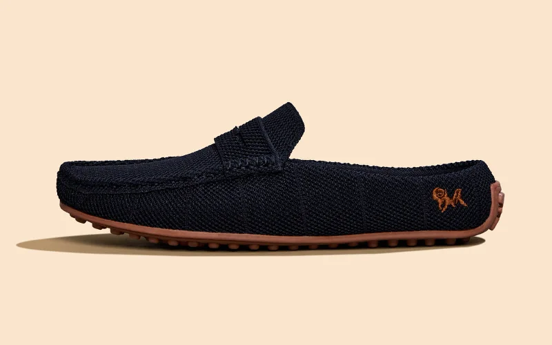 Men's loafers with a tassel front for a classic look Men's loafers with a tassel front for a classic look Relive Knit Mules : Black Men's loafers with a tassel front for a classic look Men's loafers with a tassel front for a classic look Relive Knit Mules : Black