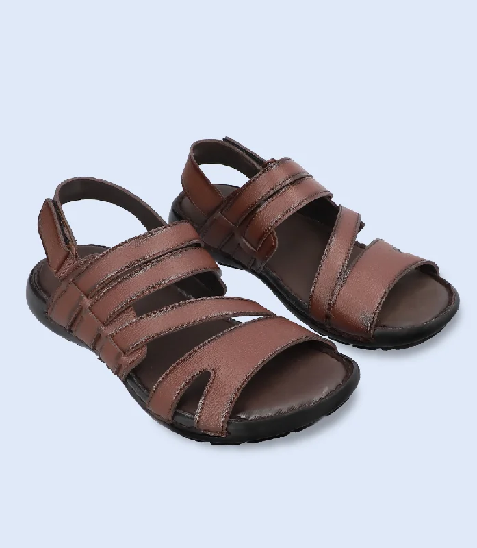 Men's sandals with a contrast stitching detail Men's sandals with a contrast stitching detail BM6213-BROWN-Men Sandal Men's sandals with a contrast stitching detail Men's sandals with a contrast stitching detail BM6213-BROWN-Men Sandal