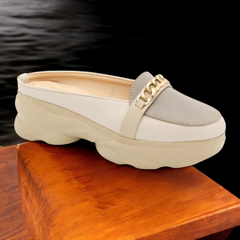 Men's slippers in a warm color like red or brown M0480 open back