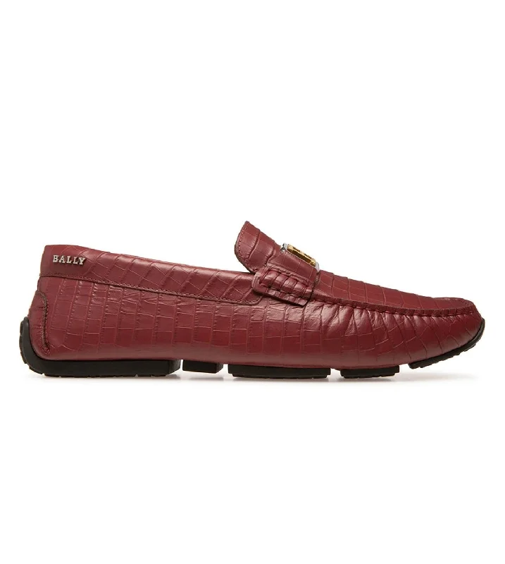 Men's loafers with a pointed toe for a stylish appearance Men's loafers with a pointed toe for a stylish appearance Bally Palan 6300826 Men's Heritage Red Calf Embossed Leather Loafers