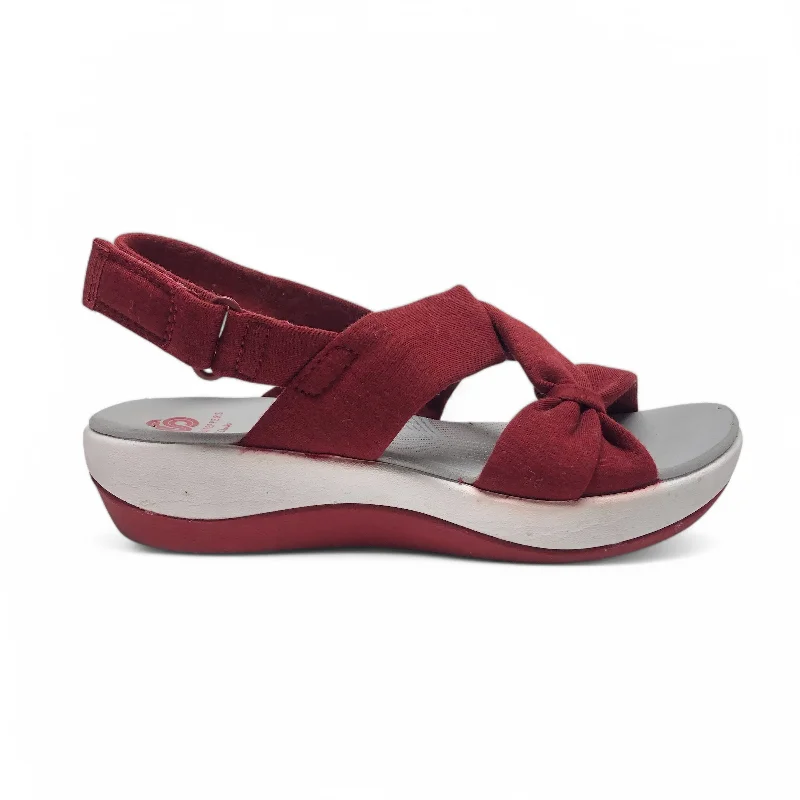 Men's sandals with a decorative buckle or charm Men's sandals with a decorative buckle or charm Sandals Sport By Clarks In Grey & Red, Size: 5.5 Men's sandals with a decorative buckle or charm Men's sandals with a decorative buckle or charm Sandals Sport By Clarks In Grey & Red, Size: 5.5