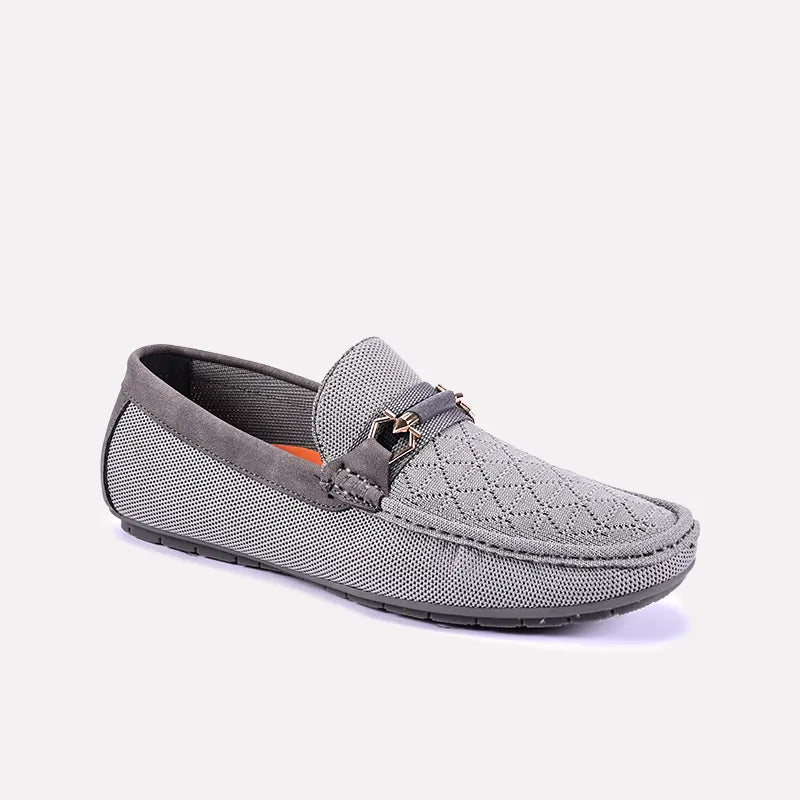 Men's loafers with a perforated leather upper for ventilation Men's loafers with a perforated leather upper for ventilation Ellis Gray Classic Loafers 0130823 Men's loafers with a perforated leather upper for ventilation Men's loafers with a perforated leather upper for ventilation Ellis Gray Classic Loafers 0130823