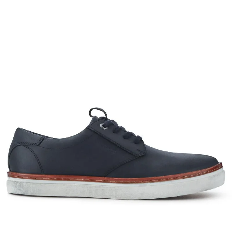 Men's casual shoes with a geometric pattern Cushioned Leather Lace-Up Trainers - HARWICH / 326 972 Men's casual shoes with a geometric pattern Cushioned Leather Lace-Up Trainers - HARWICH / 326 972