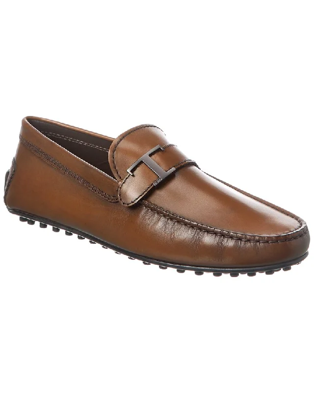 Men's loafers with a perforated leather upper for ventilation Men's loafers with a perforated leather upper for ventilation TOD’s Gommino Leather Loafer Men's loafers with a perforated leather upper for ventilation Men's loafers with a perforated leather upper for ventilation TOD’s Gommino Leather Loafer