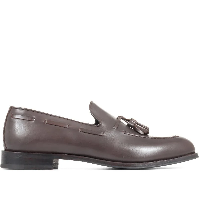 Men's casual shoes with a padded heel for comfort Cannon Street Handmade Men's Loafers - CANNONSTREET / 319 292 Men's casual shoes with a padded heel for comfort Cannon Street Handmade Men's Loafers - CANNONSTREET / 319 292