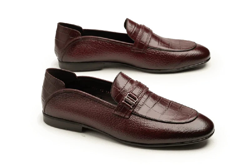 Men's leather loafers with a penny slot Men's leather loafers with a penny slot LOGO 11041 MRC Men's leather loafers with a penny slot Men's leather loafers with a penny slot LOGO 11041 MRC