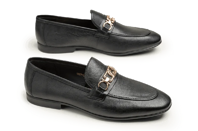 Men's loafers with a tassel front for a classic look Men's loafers with a tassel front for a classic look LOGO 10029 BKM Men's loafers with a tassel front for a classic look Men's loafers with a tassel front for a classic look LOGO 10029 BKM