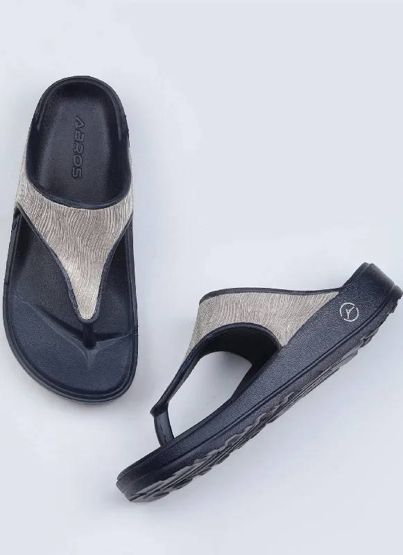 Men's sandals with a contrast stitching detail Men's sandals with a contrast stitching detail Women's Essential AKZO Slipper - ZVL0601 Men's sandals with a contrast stitching detail Men's sandals with a contrast stitching detail Women's Essential AKZO Slipper - ZVL0601