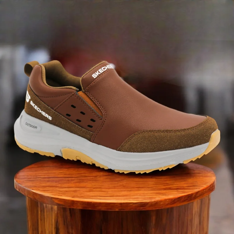 Men's slippers with a Velcro closure for easy on and off S2 arisa sole