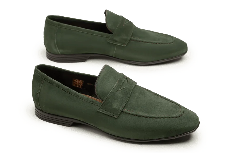 Men's loafers with a tassel front for a classic look Men's loafers with a tassel front for a classic look LOGO 10061 GRS Men's loafers with a tassel front for a classic look Men's loafers with a tassel front for a classic look LOGO 10061 GRS