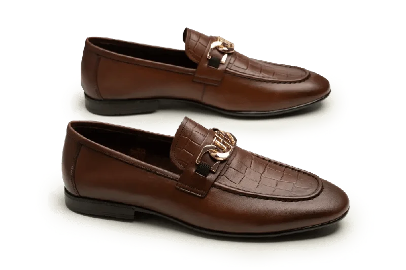 Men's loafers with a perforated leather upper for ventilation Men's loafers with a perforated leather upper for ventilation LOGO 11019 BRA Men's loafers with a perforated leather upper for ventilation Men's loafers with a perforated leather upper for ventilation LOGO 11019 BRA