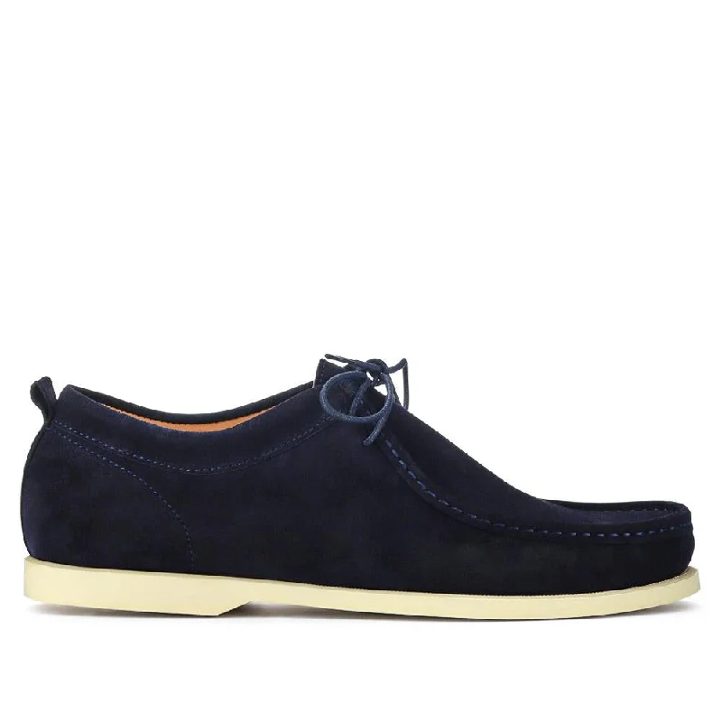 Men's casual shoes with a logo patch on the tongue Phenix Leather Moccasins - PHENIX / 327 101 Men's casual shoes with a logo patch on the tongue Phenix Leather Moccasins - PHENIX / 327 101