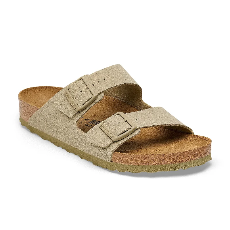 Men's sandals with a contrast stitching detail Men's sandals with a contrast stitching detail Arizona Faded Khaki Birko-Flor Men's sandals with a contrast stitching detail Men's sandals with a contrast stitching detail Arizona Faded Khaki Birko-Flor
