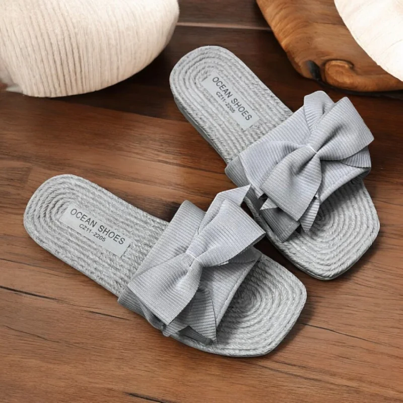 Men's plush slippers with a faux fur lining Grey bow slipper