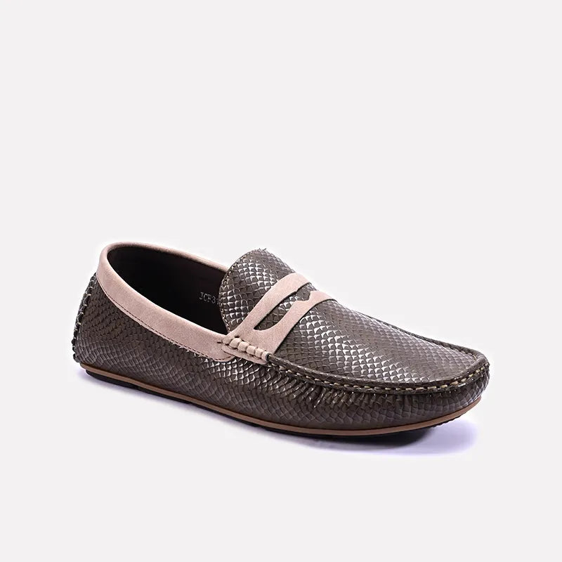 Men's loafers with a pointed toe for a stylish appearance Men's loafers with a pointed toe for a stylish appearance Brown Dual Ton Textured Loafers 0130938 Men's loafers with a pointed toe for a stylish appearance Men's loafers with a pointed toe for a stylish appearance Brown Dual Ton Textured Loafers 0130938