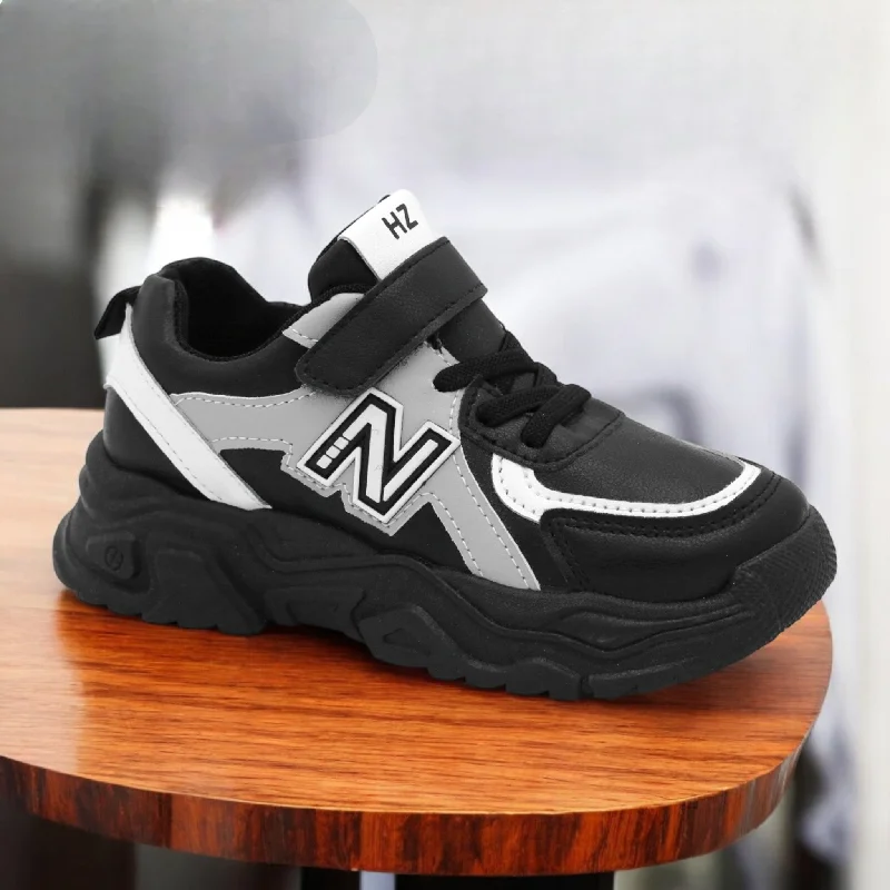 Men's slippers with a padded collar for comfort Kids N Shoes