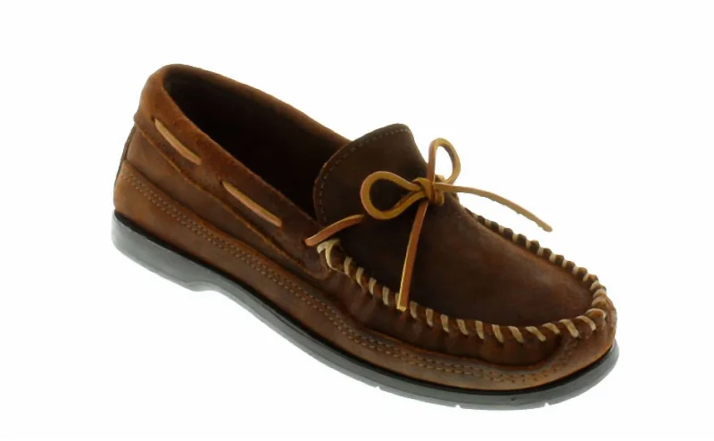 Men's loafers with a pointed toe for a stylish appearance Men's loafers with a pointed toe for a stylish appearance Men's Essential Hardsole Moc In Brown Ruff