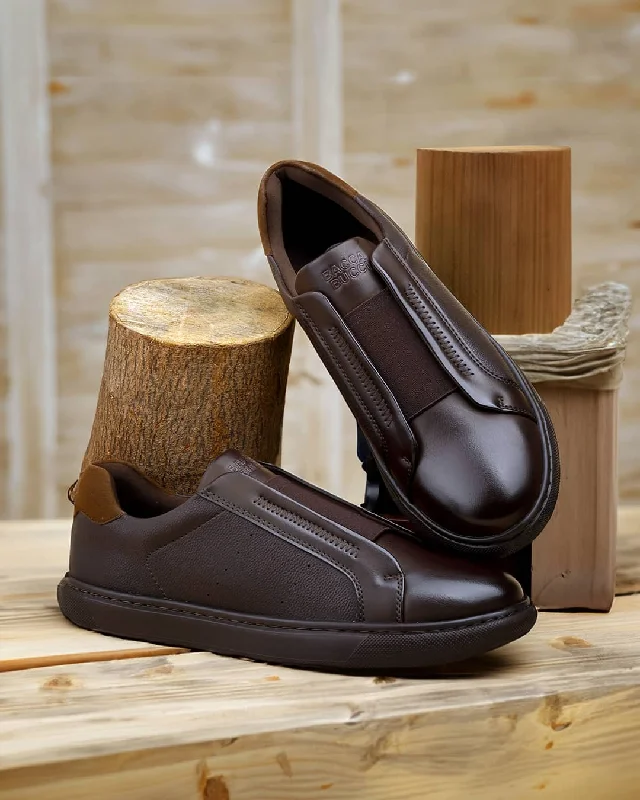 Men's casual shoes with a logo patch on the tongue Bacca Bucci BOARDROOM Vegan Leather Sneakers Men's casual shoes with a logo patch on the tongue Bacca Bucci BOARDROOM Vegan Leather Sneakers
