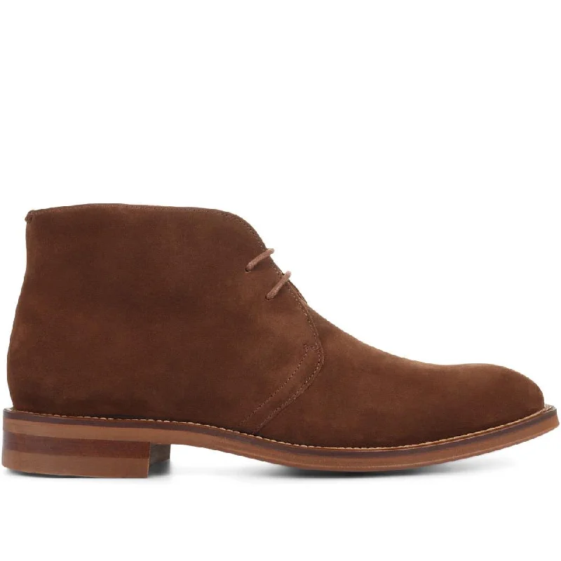 Men's casual shoes with a low - profile design Campbell Suede Desert Boots - CAMPBELL / 321 132 Men's casual shoes with a low - profile design Campbell Suede Desert Boots - CAMPBELL / 321 132