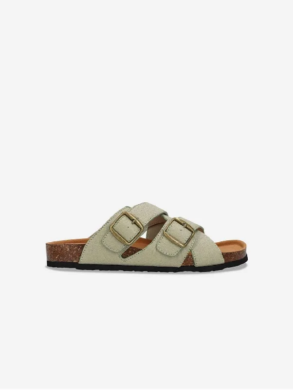 Men's sandals in a neutral color like black or brown Men's sandals in a neutral color like black or brown Samet Unisex Piñatex Vegan Leather Sandals | Green Men's sandals in a neutral color like black or brown Men's sandals in a neutral color like black or brown Samet Unisex Piñatex Vegan Leather Sandals | Green