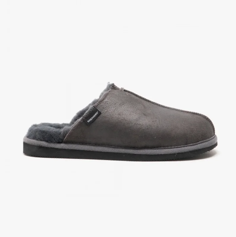 Leather men's slippers with a mule style Shepherd HUGO Mens Sheepskin Mules Antique/Asphalt Leather men's slippers with a mule style Shepherd HUGO Mens Sheepskin Mules Antique/Asphalt