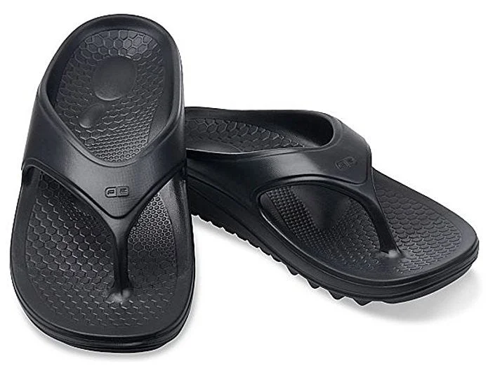 Men's sandals with a wide strap for support Men's sandals with a wide strap for support Spenco Fusion 2 - Men's Recovery Sandal Men's sandals with a wide strap for support Men's sandals with a wide strap for support Spenco Fusion 2 - Men's Recovery Sandal