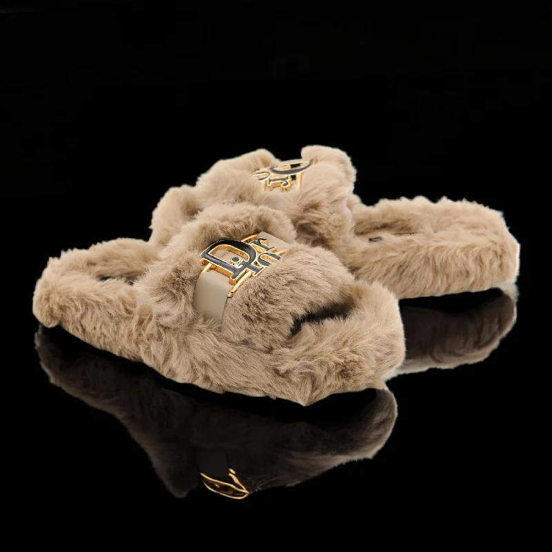 Men's slippers with a Velcro closure for easy on and off Dalisa fur slipper