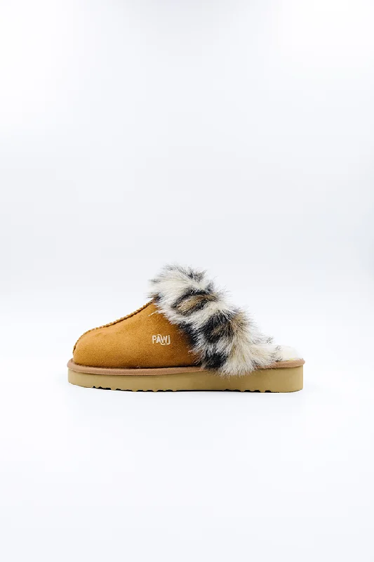 Men's slippers with a decorative pom - pom or tassel PAWJ Slippers | Chestnut / Wild Leopard Men's slippers with a decorative pom - pom or tassel PAWJ Slippers | Chestnut / Wild Leopard
