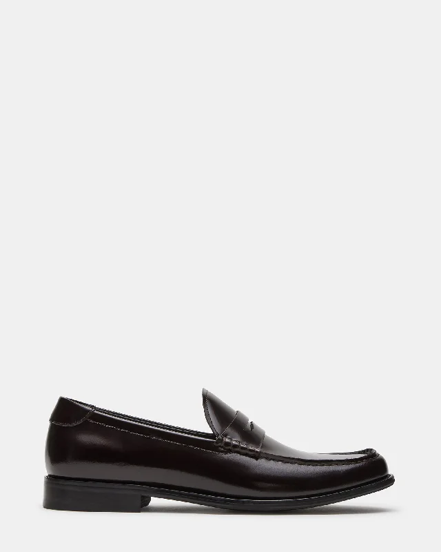 Men's loafers with a perforated leather upper for ventilation Men's loafers with a perforated leather upper for ventilation TOPIA BURGUNDY Men's loafers with a perforated leather upper for ventilation Men's loafers with a perforated leather upper for ventilation TOPIA BURGUNDY