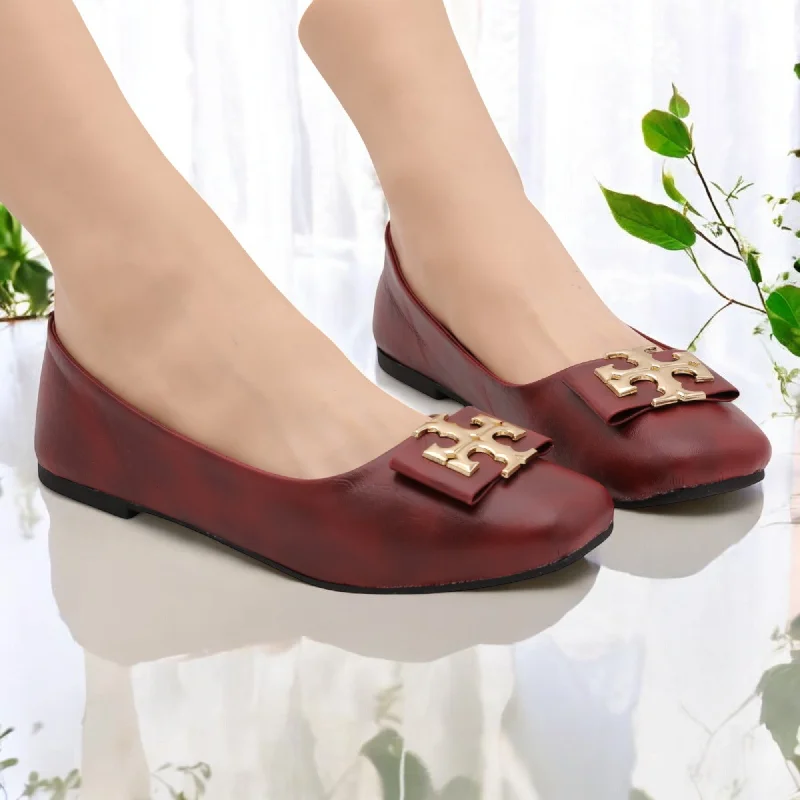 Men's slippers with a stretchy side panel for a better fit M0508 flat pump
